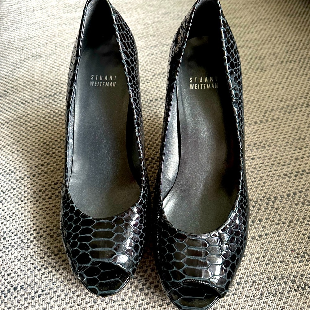 Stuart Weitzman Elegant Black Snakeskin Women's Heels size 8.5M